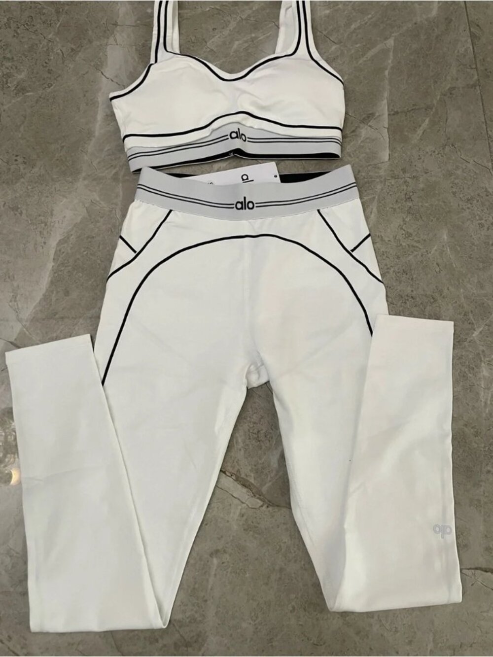 ALO Yoga White Leggings with Black Contrast Trim
